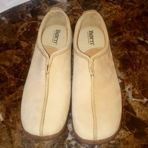 Born ladies natural suede slip ons Size 7 W5241